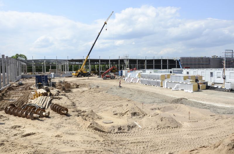 Crane Operation in Building Liftings